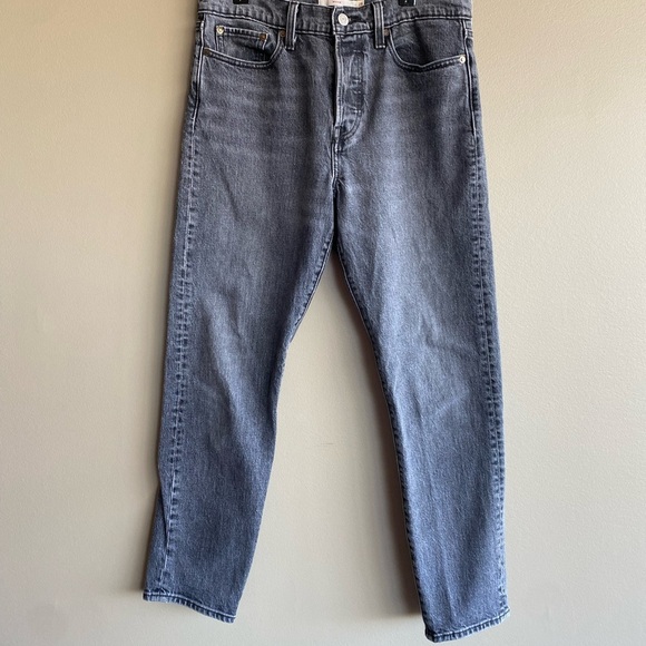 LEVI's Wedgie High Rise Tapered Straight Fit Icon Jeans Washed Black Size 29 - Picture 4 of 15